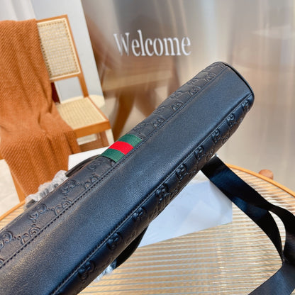 GUCCI(グッチ) ショルダーメッセンジャーバッグ