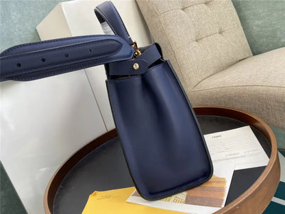 フェンディ ピーカブーバッグ ミディアムブルー