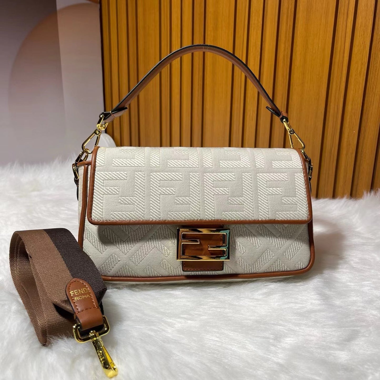 フェンディ キャンバス バゲットバッグ