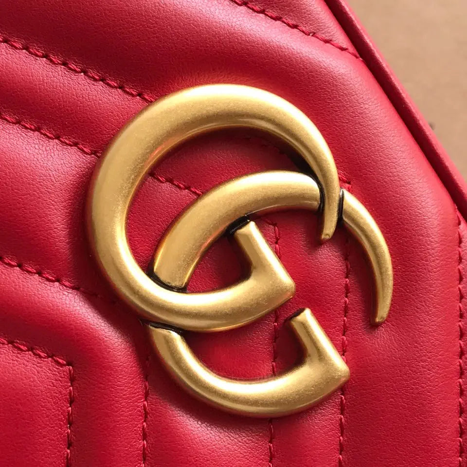 グッチ ラージショルダーバッグ