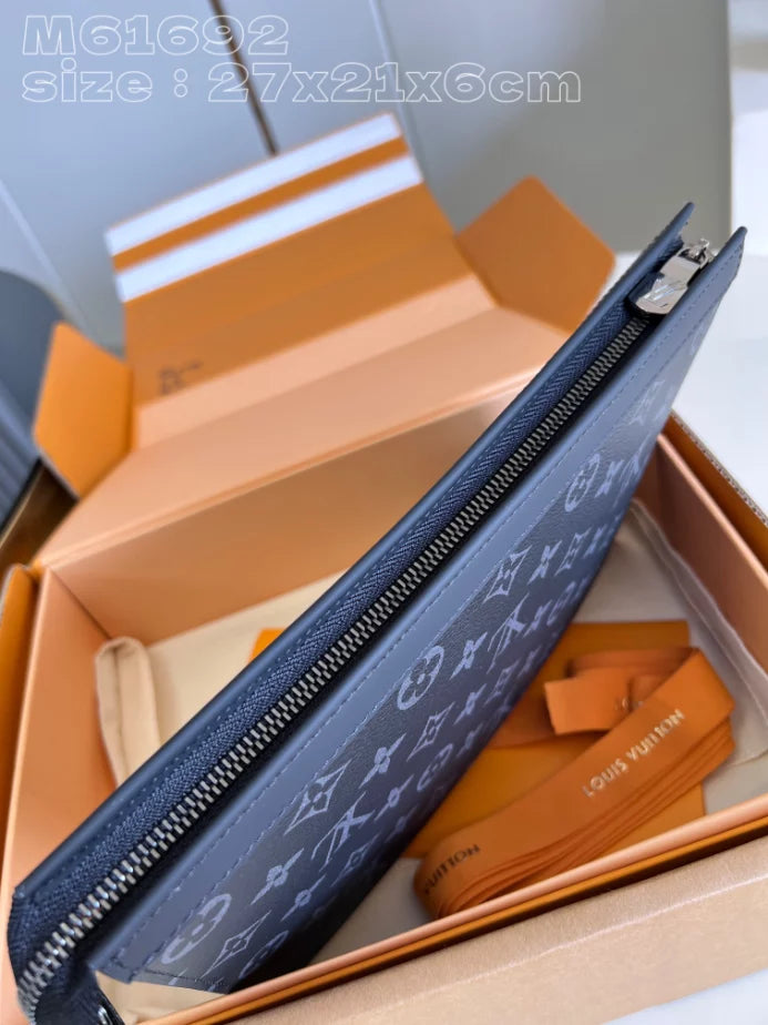 エクリプス モノグラム トラベルポーチ M61692 – LW411