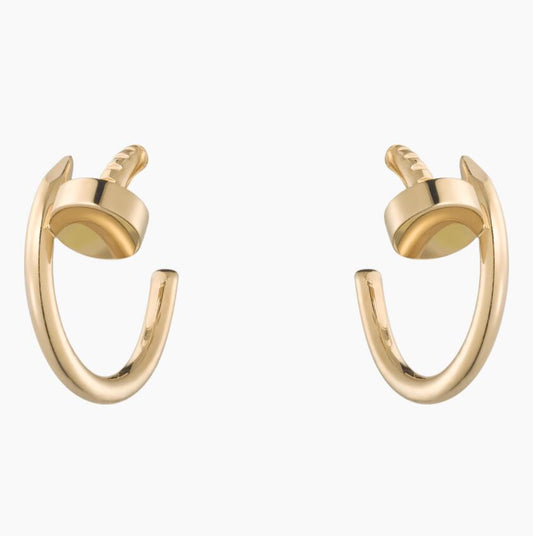 ネイルイヤリング