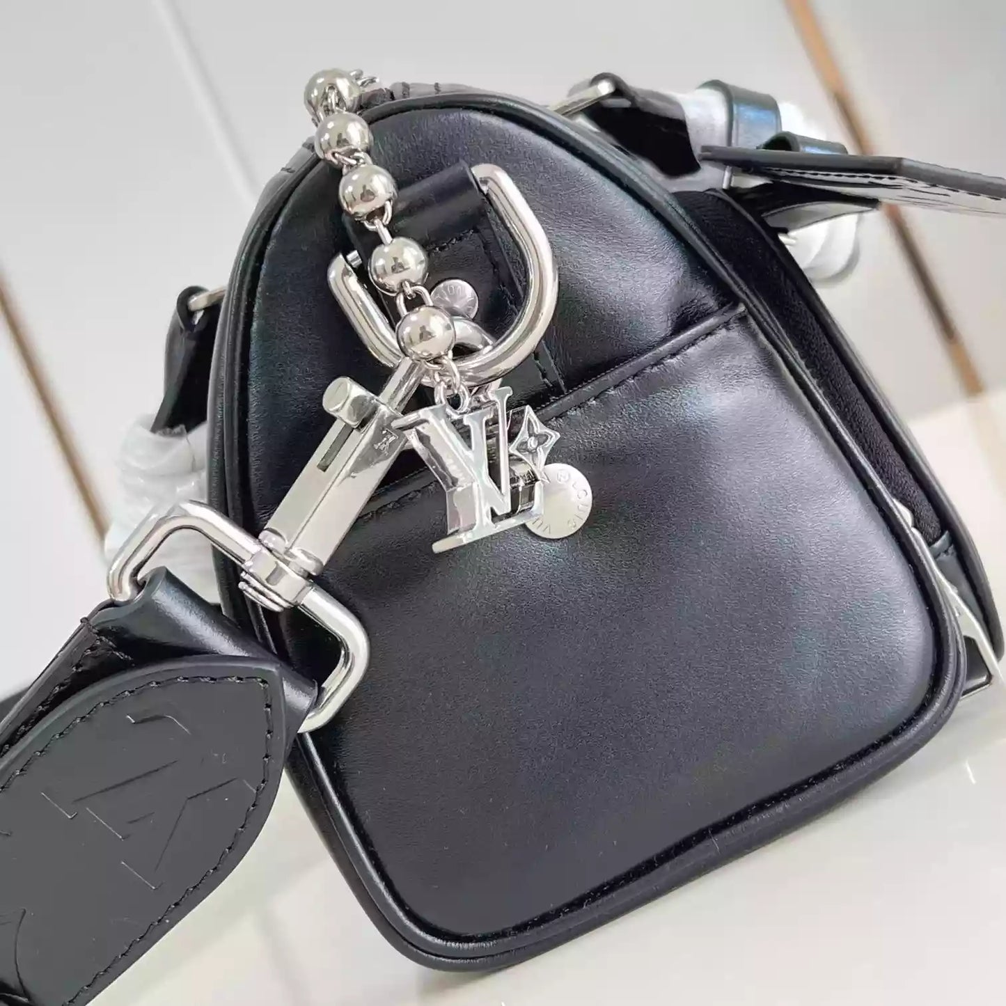 キーポル カーゴ バンドリエール 25 バッグ ブラック レザー M13988 – LW291