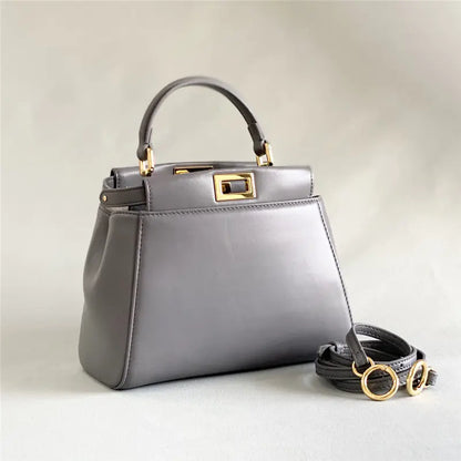 フェンディ ピーカブー シープスキンバッグ