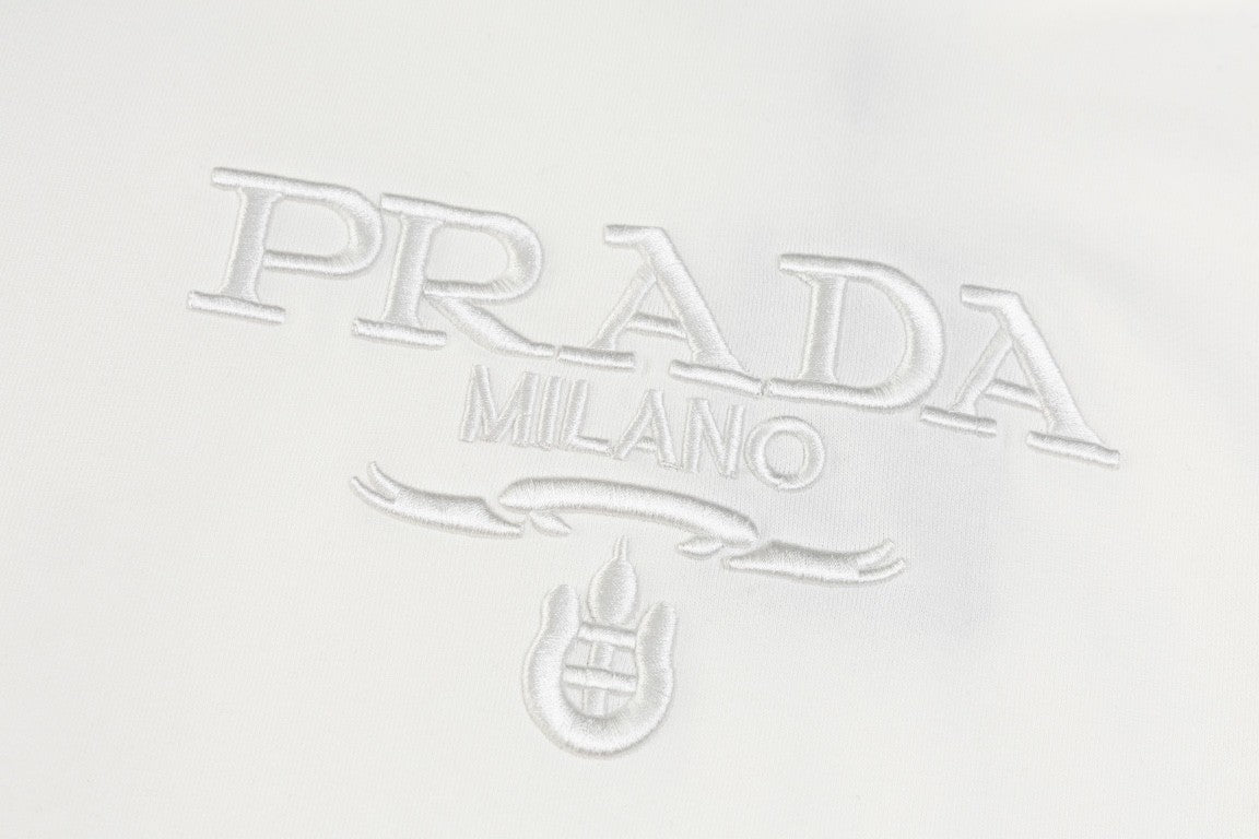 【Prada旗艦店】( プラダ ) パーカー ご好評に付き再入荷！