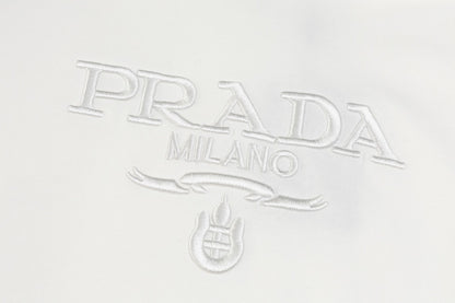 【Prada旗艦店】( プラダ ) パーカー ご好評に付き再入荷！