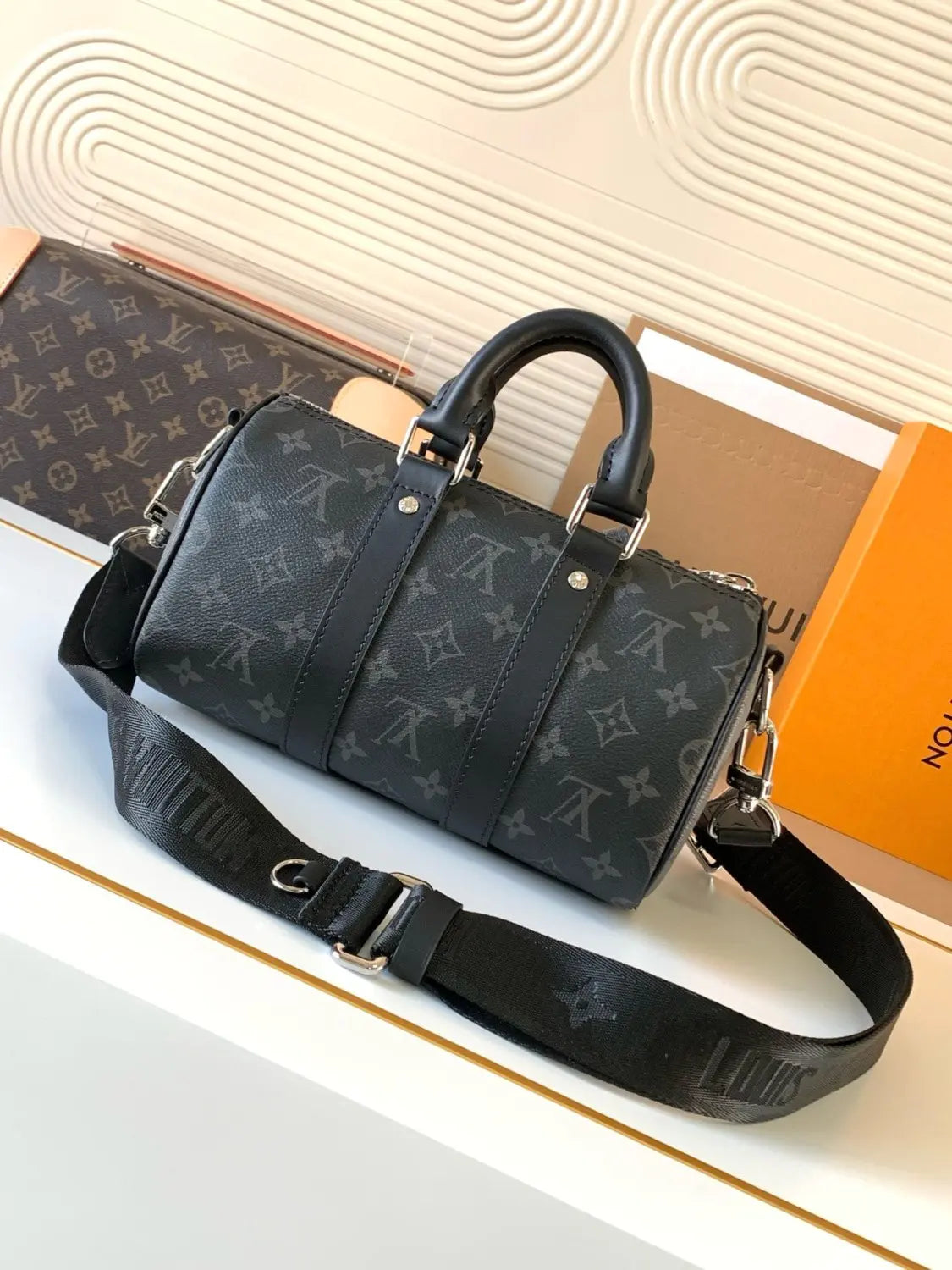 ルイ・ヴィトン M46271 キーポル・バンドリエール25