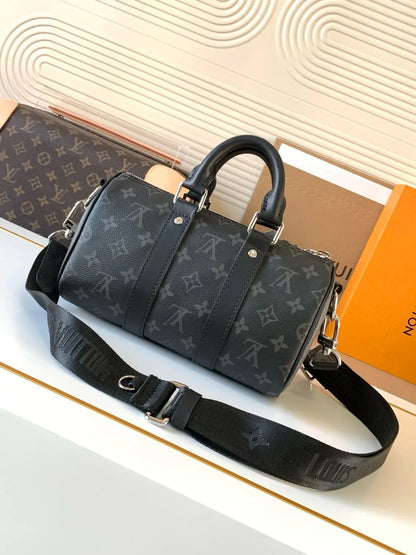 ルイ・ヴィトン M46271 キーポル・バンドリエール25