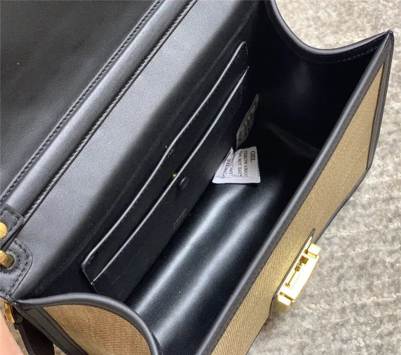 フェンディ エンブロイダリー FFバッグ