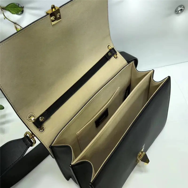 フェンディ カンユー ショルダーバッグ