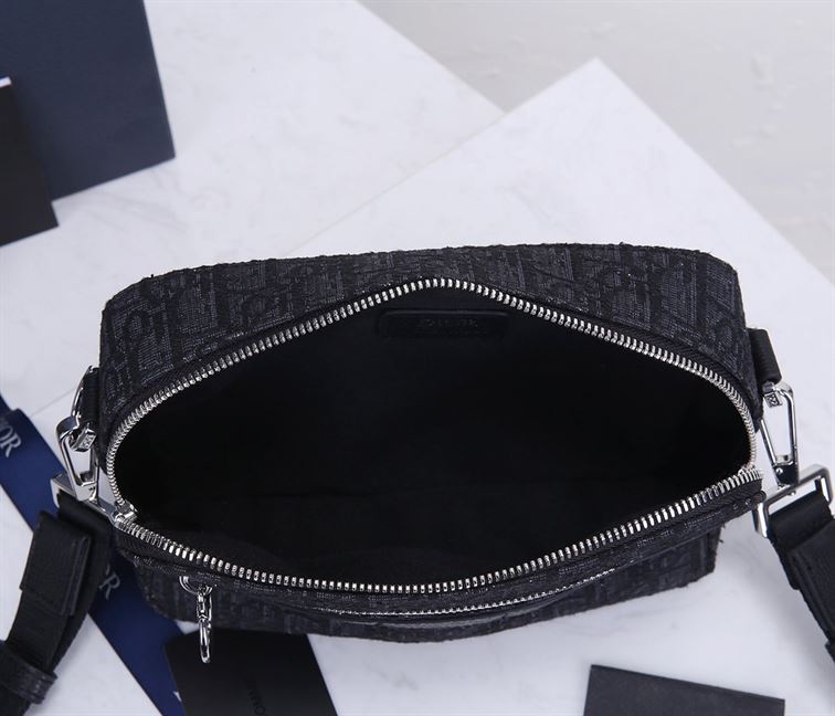 ディオール オブリーク サファリ メッセンジャー – DIO038