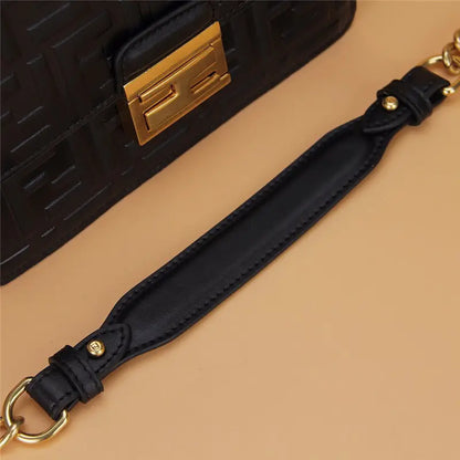 フェンディは小さい