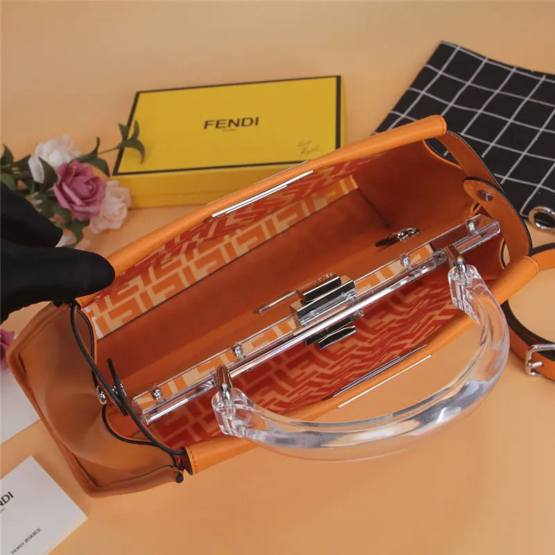 ピーカブー フェンディ オレンジ