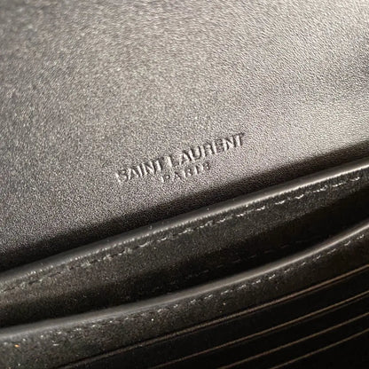 マットリザードスキンのカイア ミニサッチェル