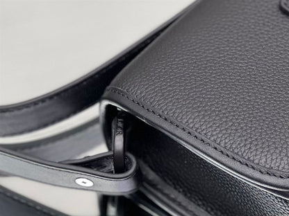 ディオール ミニ ギャロップ バッグ ストラップ付き – DIO040