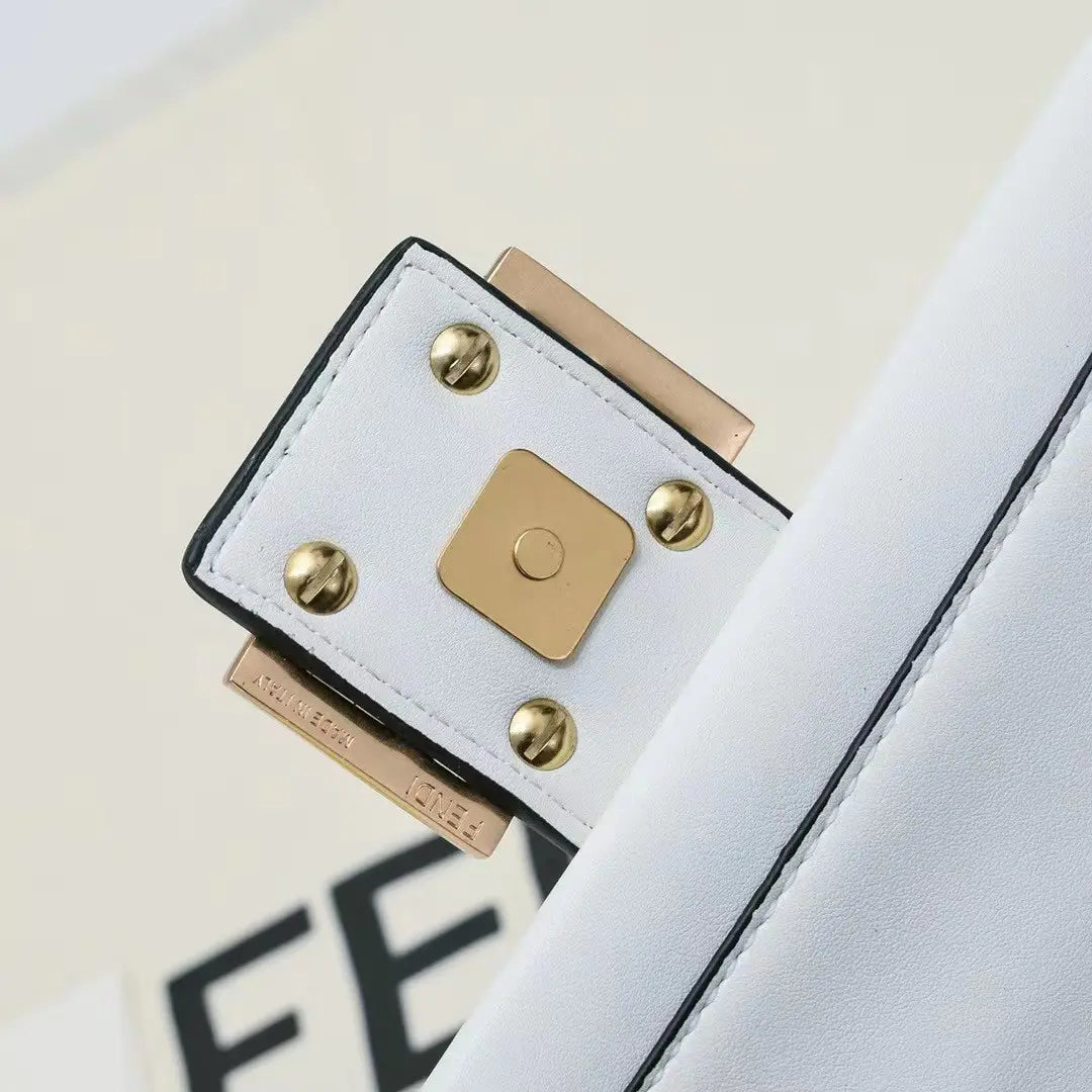 フェンディ アイスホワイト セレリア バッグ バゲット