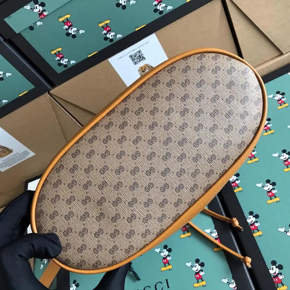 ディズニー グッチ バケット