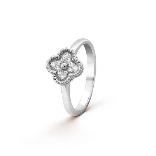 ヴァン クリーフ＆アーペルの新作スウィート アルハンブラ リング