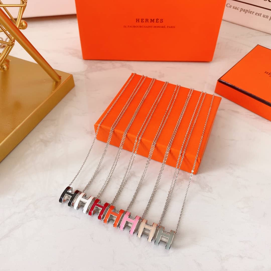 エルメスのロゴネックレスの卸売