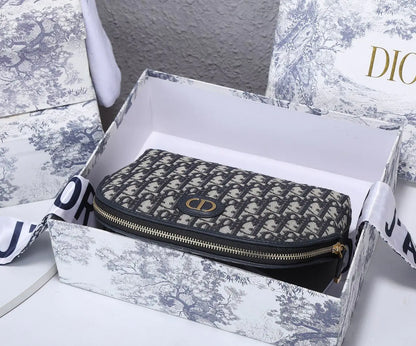 クリスチャン・ディオール 30 モンテーニュ ビューティーポーチ