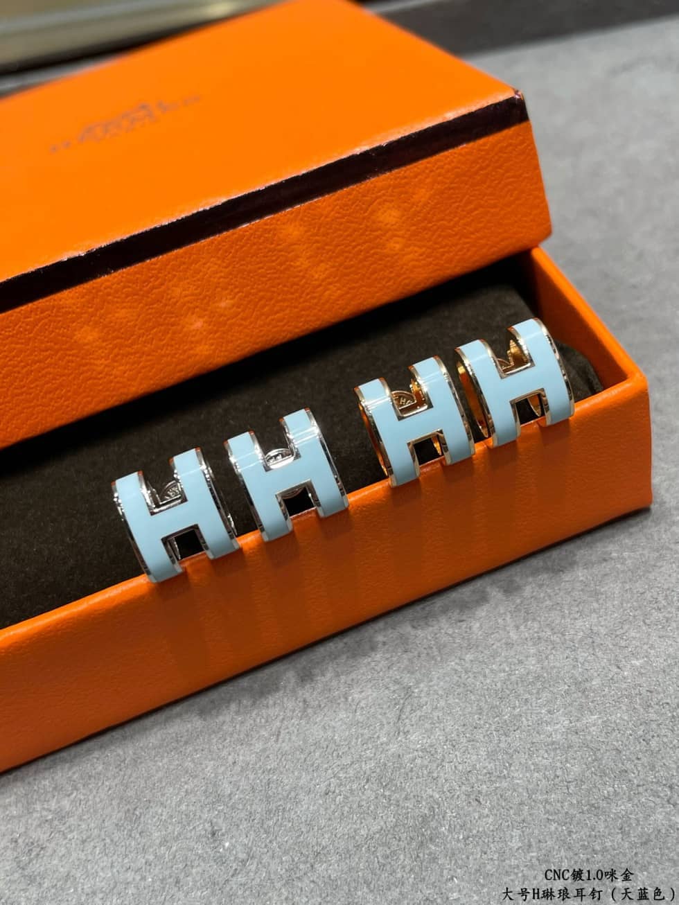 高品質のエルメスのイヤリング