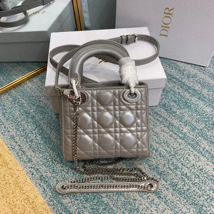 クリスチャン・ディオール ミニ レディ ディオール バッグ
