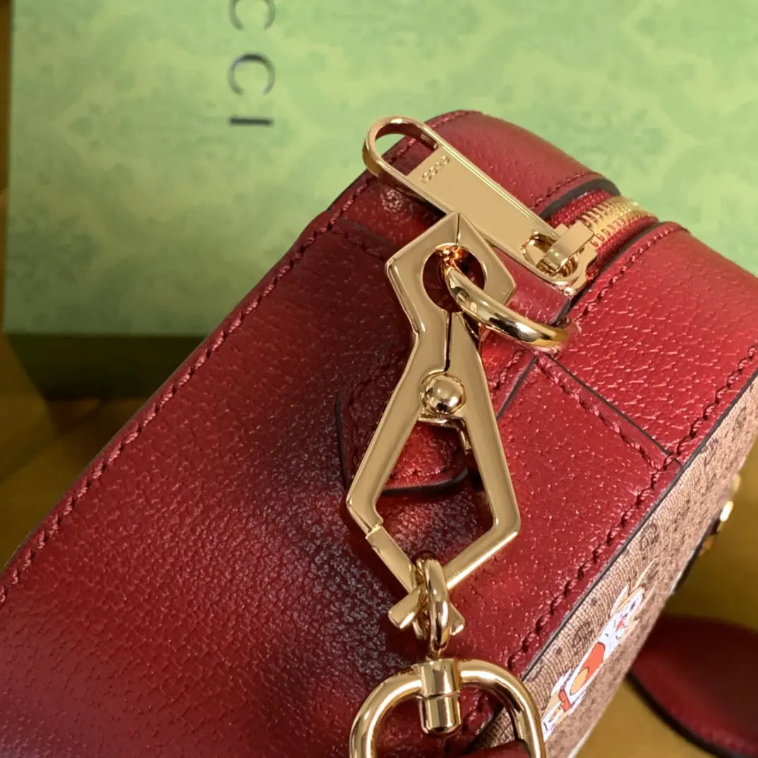 GG ブラック ショルダーバッグ