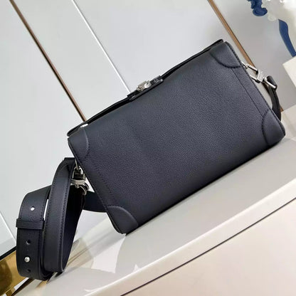 ソウルトランク イーストウエスト ブラック LV コロラドカーフスキン M11615 – LW431