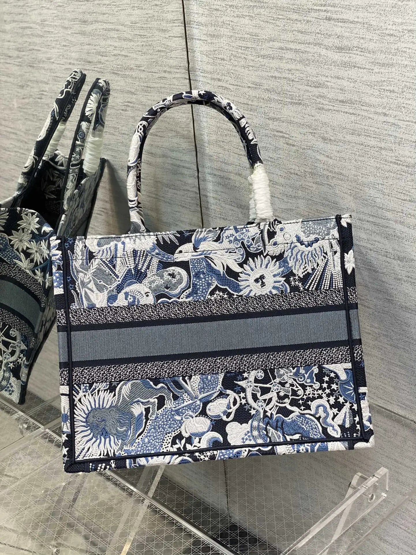 クリスチャン・ディオール ブックトートバッグ