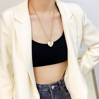 シャネルのダブルCレターラブセーターチェーンネックレス