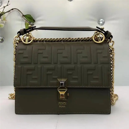 フェンディ カンユー ショルダーバッグ