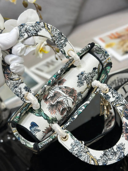 クリスチャン ディオール ミディアム レディ D ライト バッグ