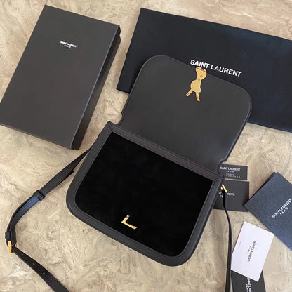 ソルフェリーノ ミディアム ソフトサッチェル（スエード＆スムースレザー）