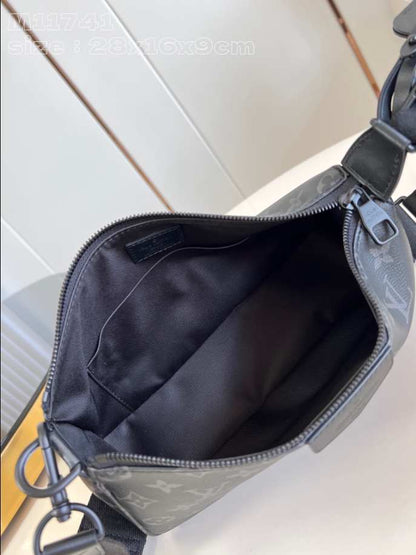 ルイ・ヴィトン モンスリー ウェアラブル ブラックウォレット – LW135