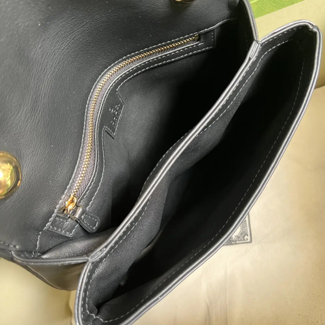 グッチ ブロンディ ミディアムバッグ