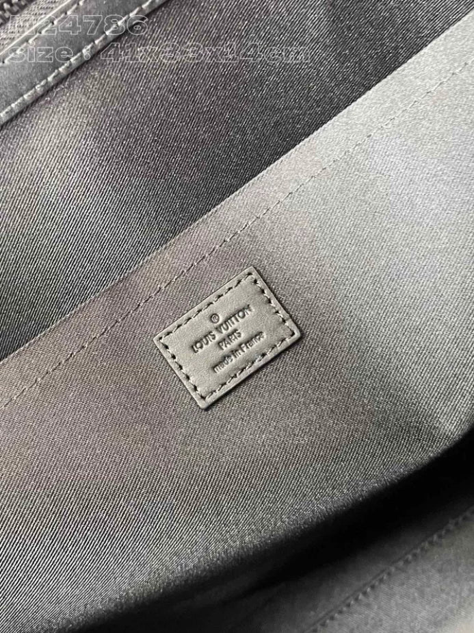 24H ブラックモノグラム トリヨンレザー フラットバッグ M24786 – LW206