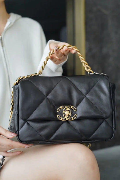 シャネル 19 ハンドバッグ