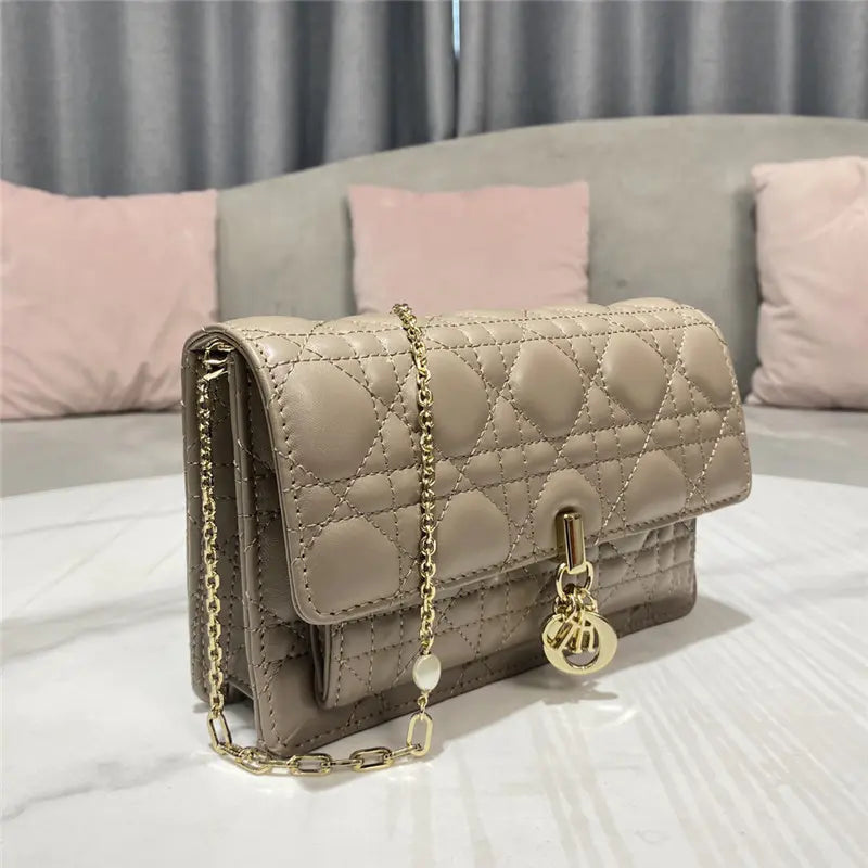 レディディオールクラッチ