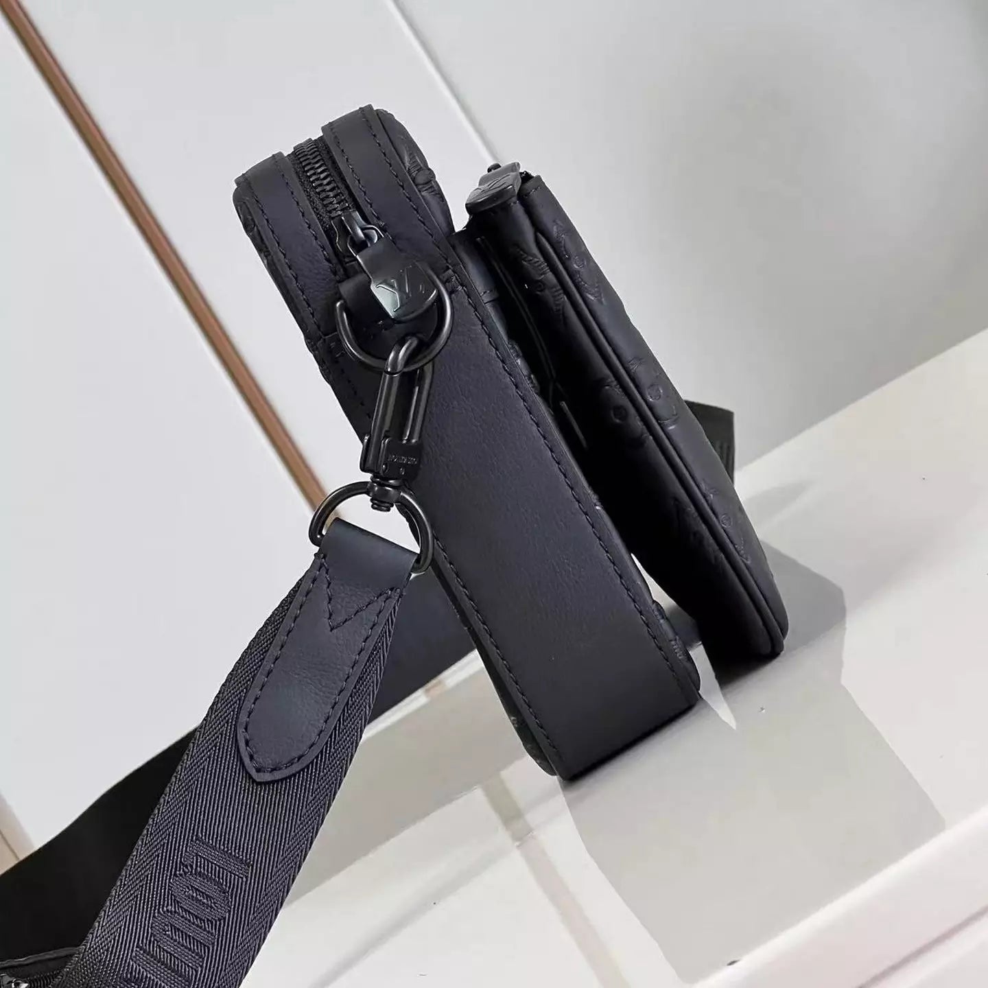 トリオメッセンジャー（ブラック）M46602 – LW268