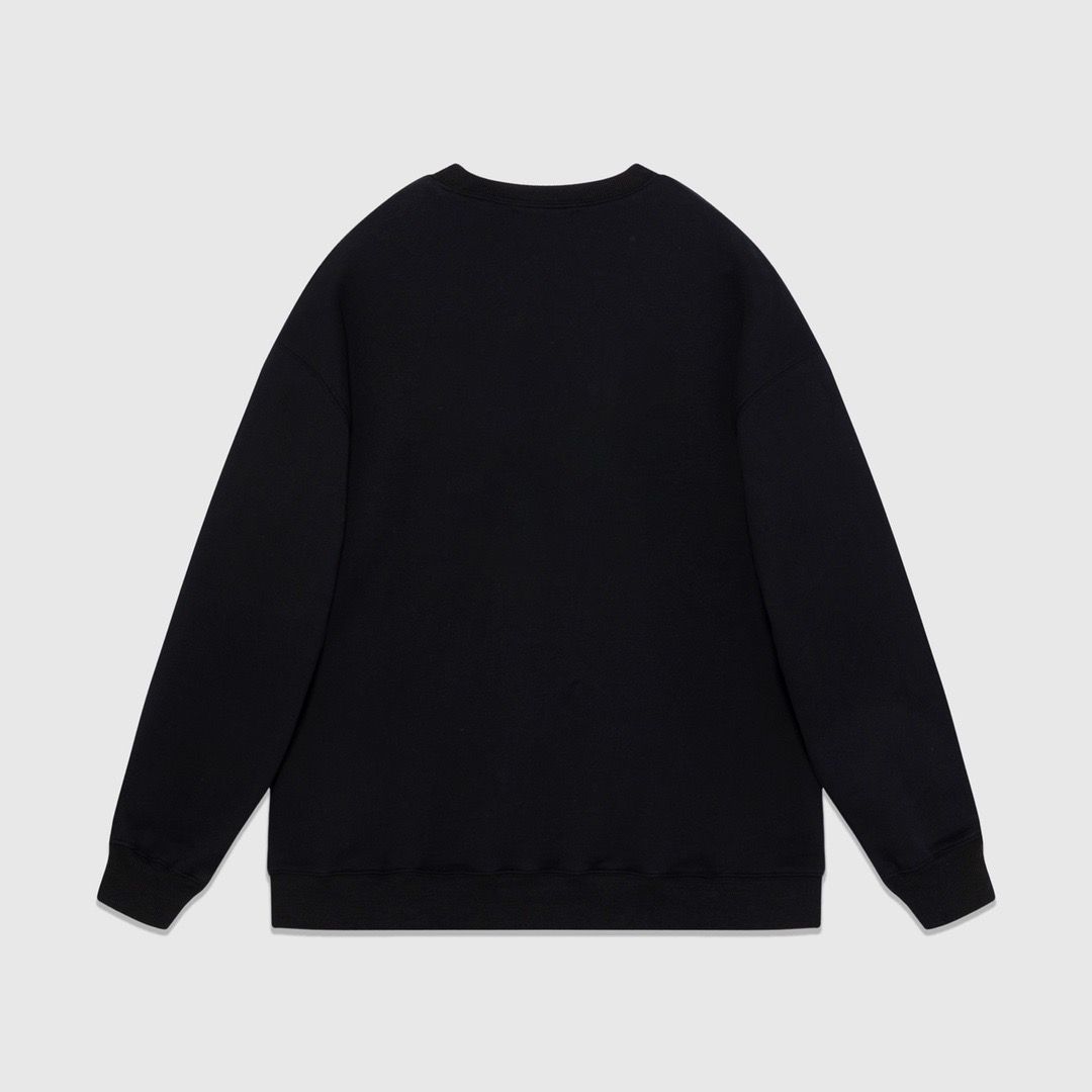 【 PRADA 旗艦店】ご好評に付き再入荷！！