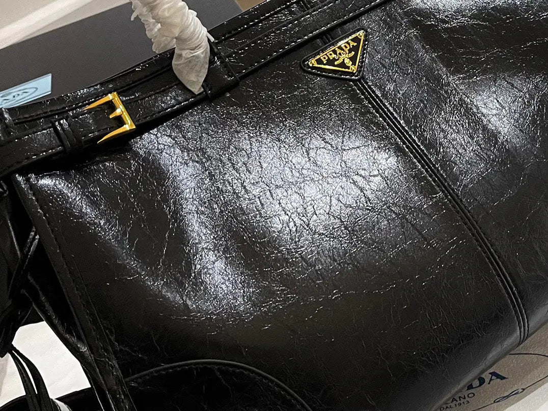 ☆PRADA☆ ソフトナッパレザー ミニハンドバッグ1点入荷♪☆正規品☆