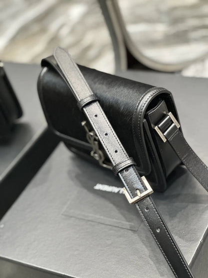 ソルフェリーノ ラッカー仕上げパテントレザー製スモールサッチェル