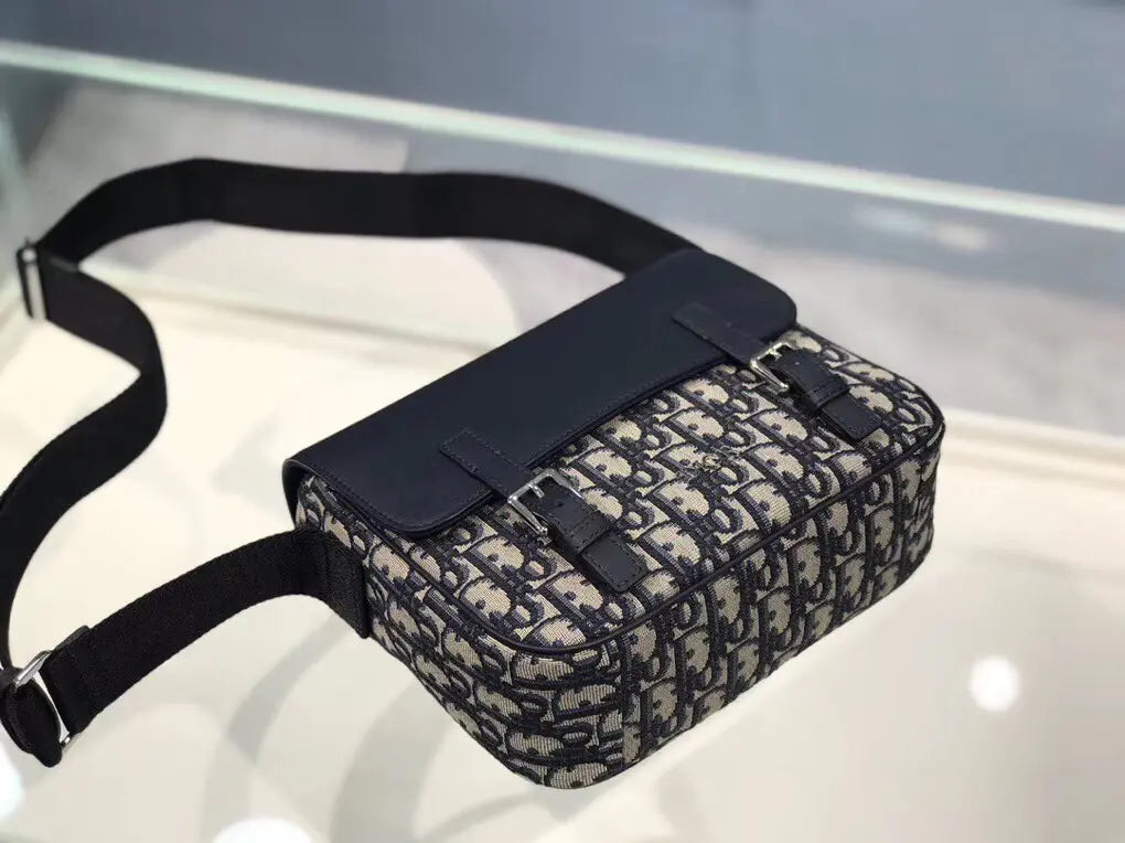 ディオール ブルー メッセンジャーバッグ