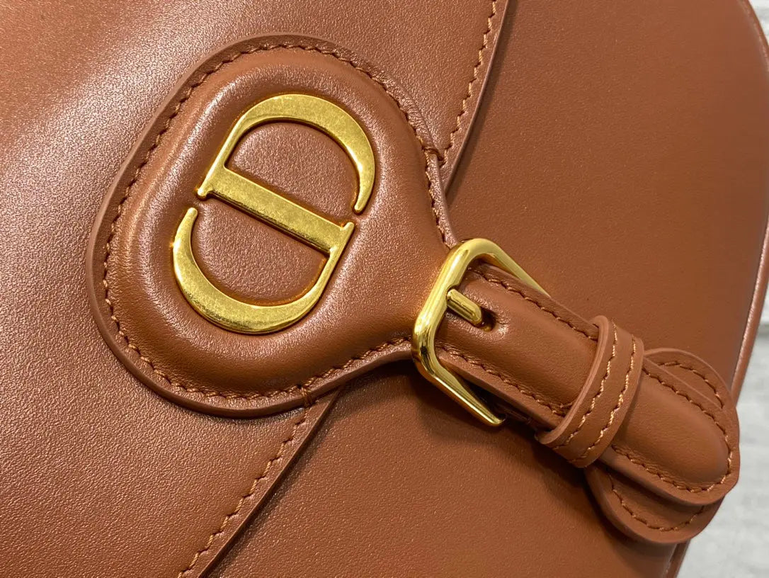 クリスチャン ディオール ミディアム ボビーバッグ