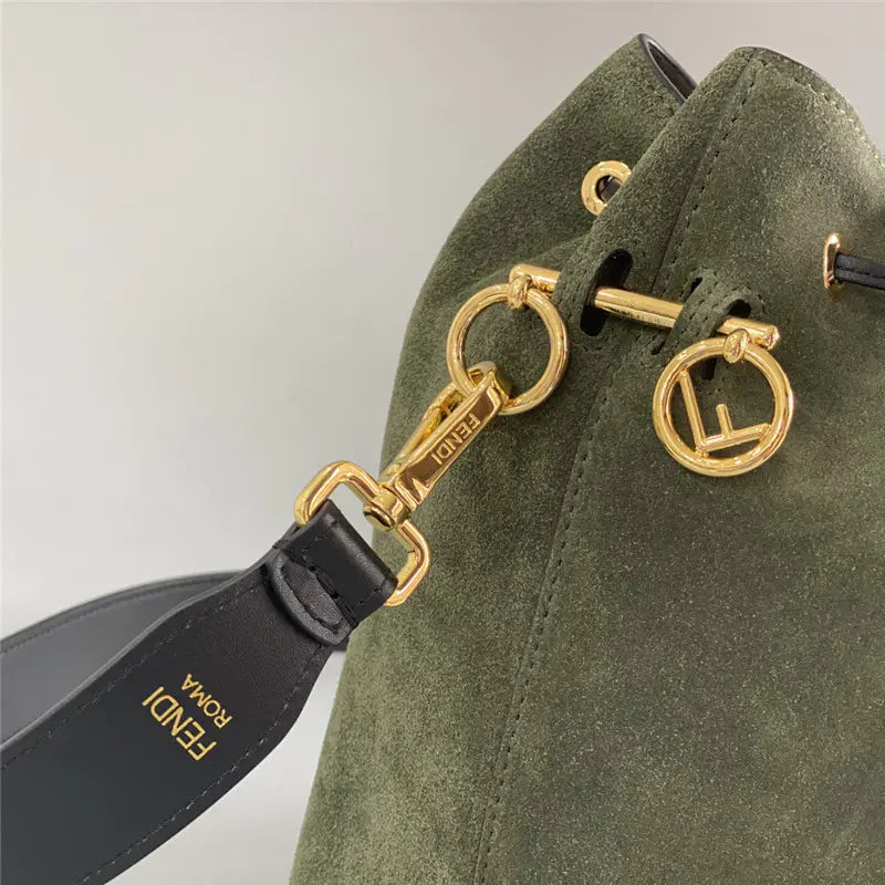 フェンディ モン トレゾール バケットバッグ