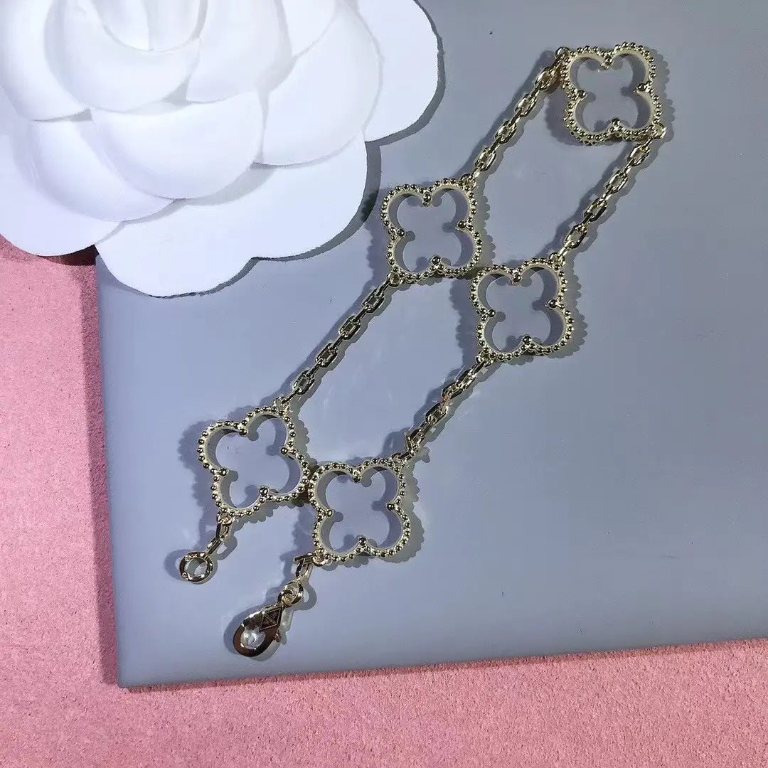 ヴァン クリーフ＆アーペルの四つ葉のクローバー クリスタル ブレスレット