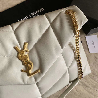 キルティングスエードのパファースモールバッグ