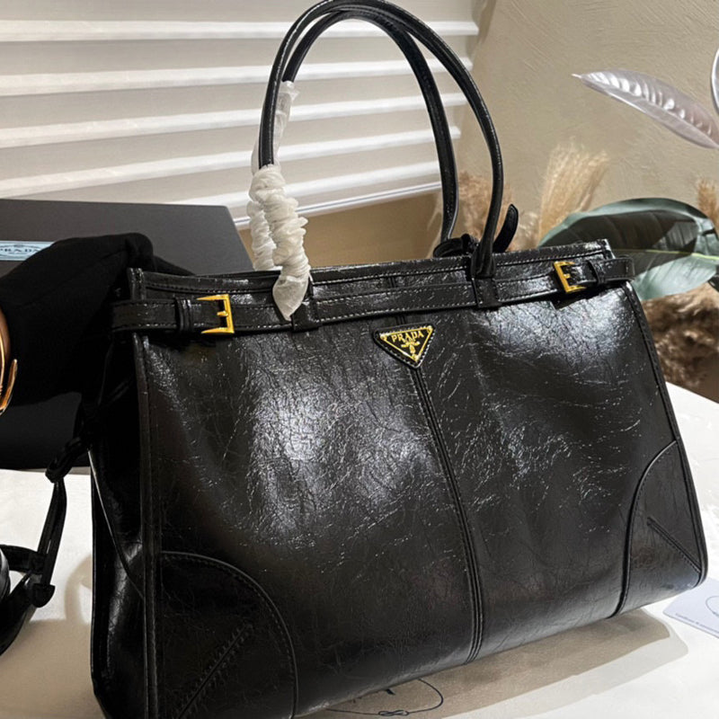 ☆PRADA☆ ソフトナッパレザー ミニハンドバッグ1点入荷♪☆正規品☆