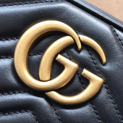 グッチ ラージショルダーバッグ