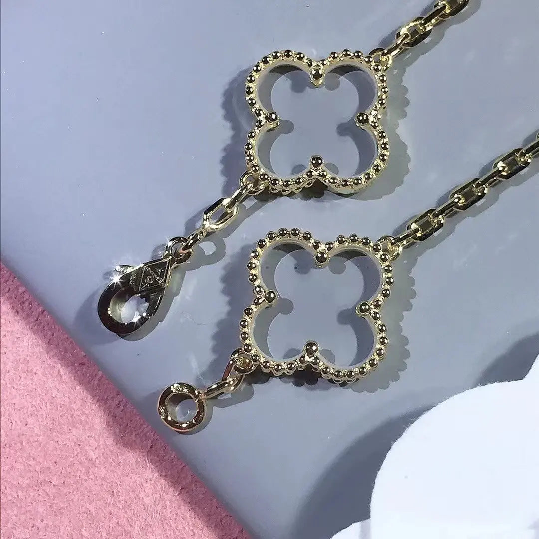 ヴァン クリーフ＆アーペルの四つ葉のクローバー クリスタル ブレスレット